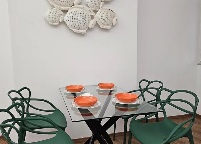 Daire Di Giorgi Center