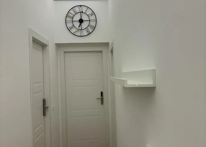 Daire Di Giorgi Center *